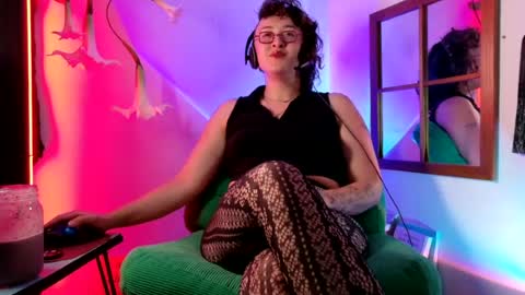 Mx. Anouk Divine online show from August 3, 1:07 am
