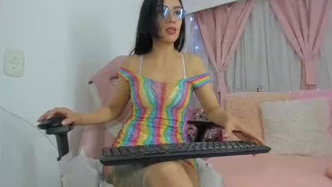 my_brunetteee online show from December 20, 3:35 am