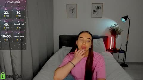 katie online show from December 3, 11:07 pm