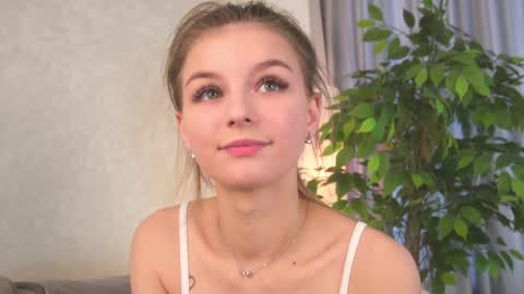 Polly online show from April 21, 1:18 pm