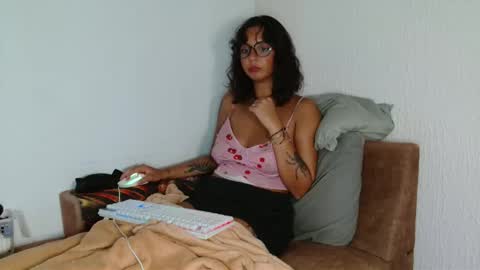 myamillor online show from March 12, 10:57 pm