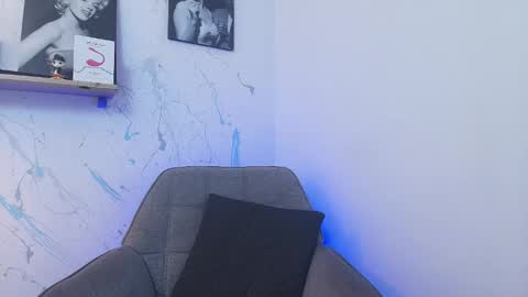 Mykel   online show from December 1, 5:22 pm