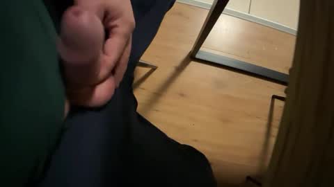 Snapshot of mykytoy chatting on January 24, 11:12 pm mykytoy online show from January 24, 11:12 pm