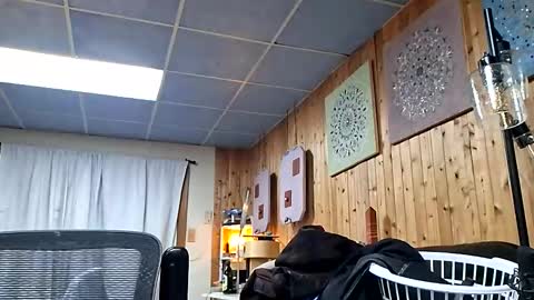 mymyselfandme online show from November 10, 7:00 am