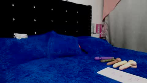 myranda  online show from March 14, 1:42 am