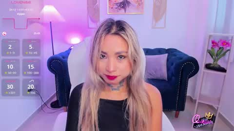 mystic_nova_ online show from March 22, 11:36 am