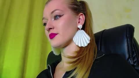 mysticvenus_ online show from November 28, 4:58 pm