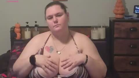 Mzjuicybootay online show from October 15, 11:33 am