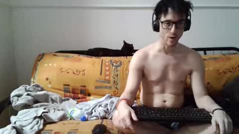 a Ordinary Boy online show from February 22, 1:31 am