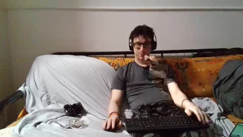 a Ordinary Boy online show from February 14, 6:38 am