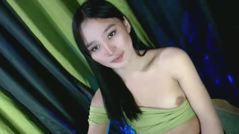 nadiestar online show from February 1, 8:50 am