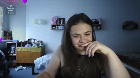 nadiiamorgun online show from March 1, 8:18 am