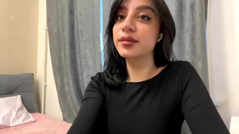 Leya online show from May 9, 1:17 pm