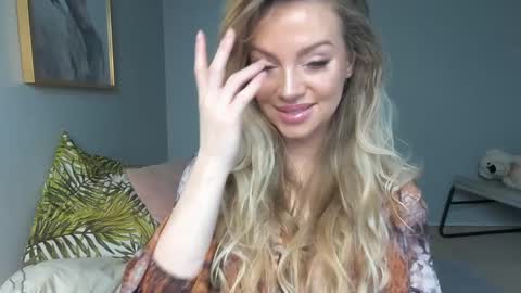 Nadyasoft online show from January 2, 9:11 am