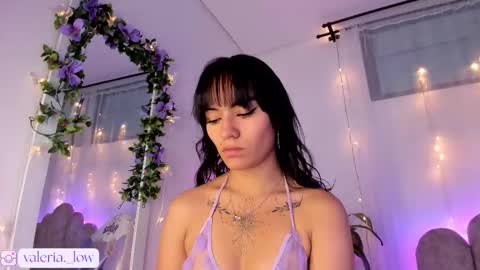 nahialov online show from February 19, 2:11 am