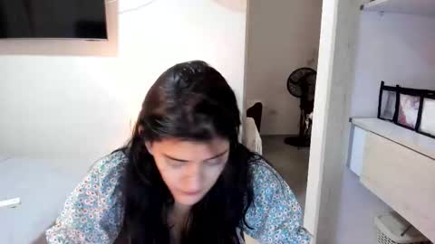 independent model online show from September 15, 4:41 pm