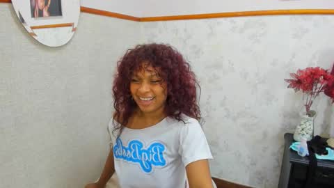 Nahomy online show from November 23, 6:06 pm