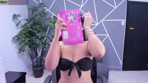 NahomiConnorr online show from March 18, 3:23 am