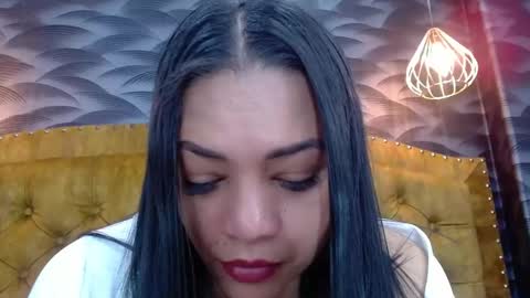 Nahomi online show from November 22, 4:44 am