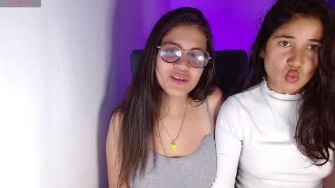 Snapshot of nahomy_rain chatting on October 30, 2:12 am online show from October 30, 2:12 am