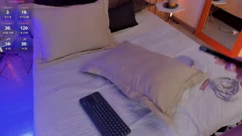 Naisha Ford online show from November 26, 4:10 am