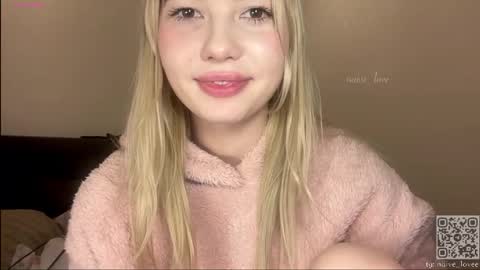 Mia  guest- Eva from DOUBLECUTIES online show from February 20, 12:51 pm