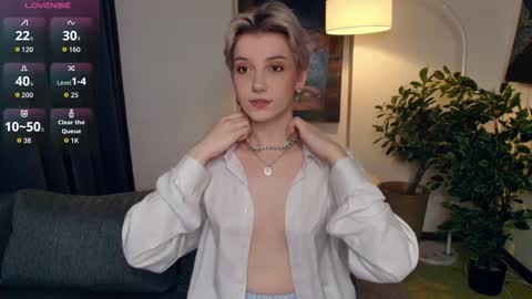 Kate online show from November 13, 1:58 pm