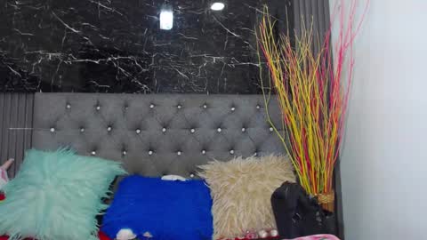 NALAROY online show from January 29, 11:20 am