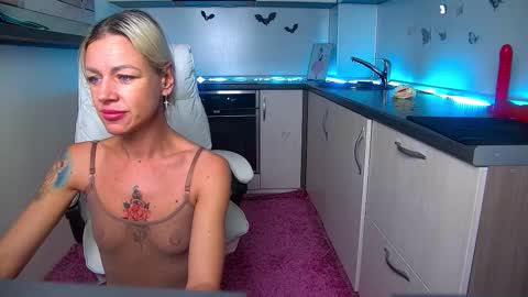 Nally online show from October 14, 1:19 am