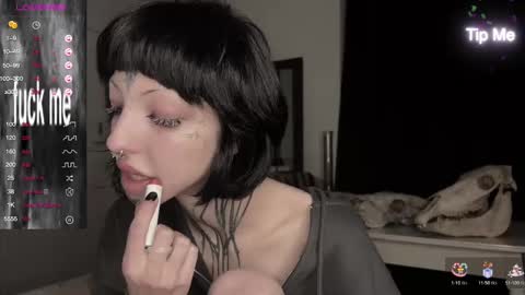 Nana online show from December 24, 5:34 pm