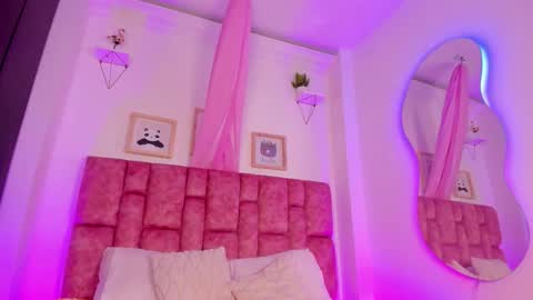 Nao online show from March 14, 9:30 pm