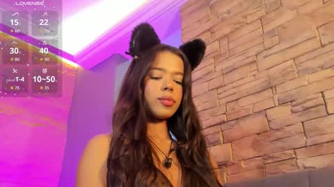 Naomi online show from December 16, 10:05 pm