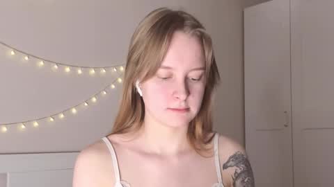 Naomi online show from January 9, 6:24 pm