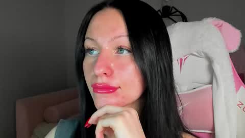 Naomi online show from November 10, 5:10 am