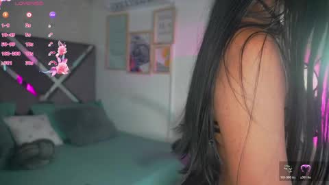 Naomi-Gray  online show from April 24, 7:16 pm