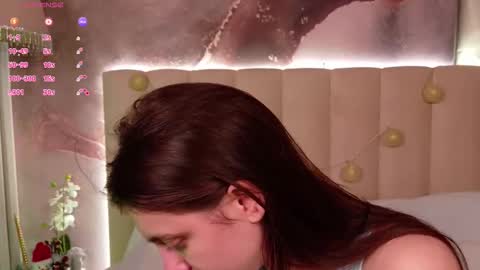 Naomi online show from December 23, 5:02 am