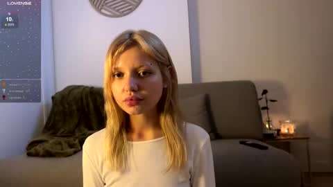 naomirosy online show from February 24, 12:02 am