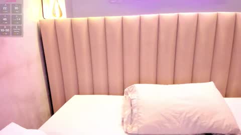 Naomy  online show from February 19, 10:09 pm