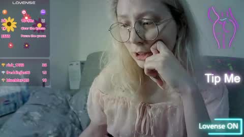 NaozuQAce online show from May 15, 7:32 pm