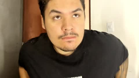 Snapshot of narciso_kh chatting on January 13, 1:39 pm deibyd online show from January 13, 1:39 pm