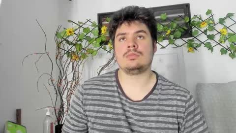 Snapshot of narciso_kh chatting on October 2, 11:58 pm deibyd online show from October 2, 11:58 pm