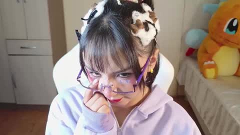 Naree online show from March 8, 5:17 pm