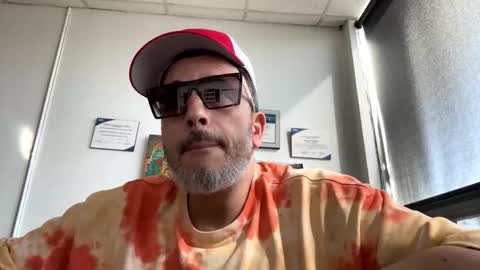 nassobout online show from May 18, 8:37 pm