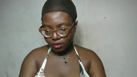 Snapshot of nastyhairy7 chatting on October 5, 7:28 am nastyhairy7 online show from October 5, 7:28 am