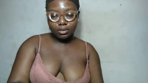 Snapshot of nastyhairy7 chatting on October 10, 8:20 am nastyhairy7 online show from October 10, 8:20 am