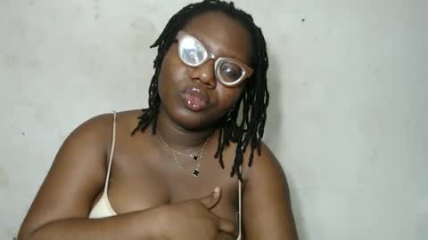 Snapshot of nastyhairy7 chatting on September 30, 7:08 am nastyhairy7 online show from September 30, 7:08 am