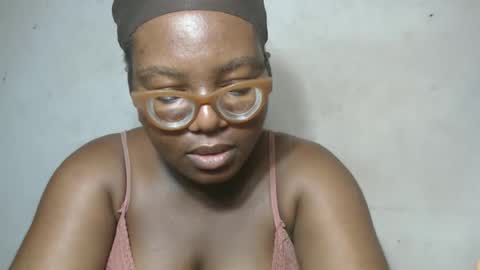 Snapshot of nastyhairy7 chatting on October 18, 6:17 am nastyhairy7 online show from October 18, 6:17 am