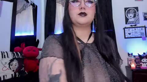 Nat. independent model online show from October 13, 9:28 pm