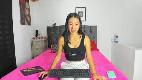 Snapshot of nataliaa05 chatting on February 23, 2:18 am Nati online show from February 23, 2:18 am