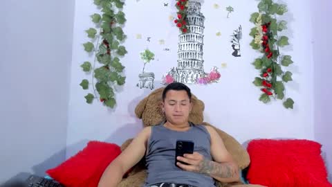 nataliaandjulliam online show from January 12, 5:14 am